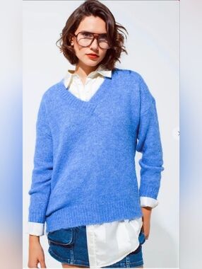 Aritzia Blue V-Neck Sweater